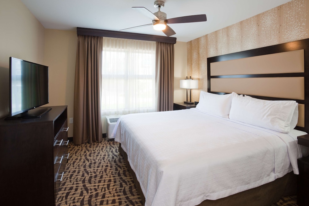 Homewood Suites by Hilton Davenport - photo 8