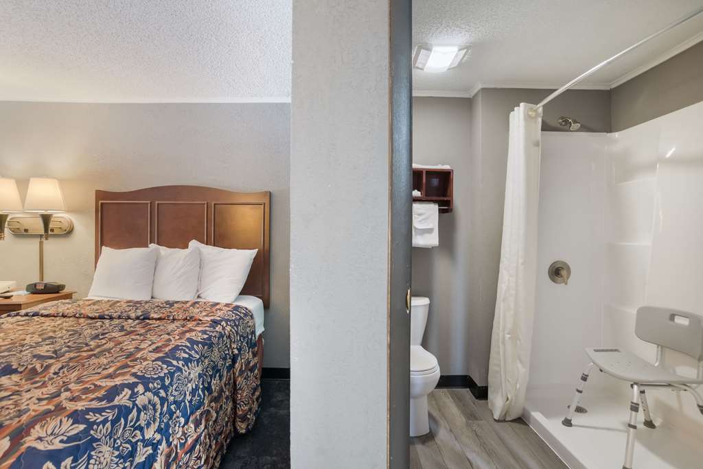 Rodeway Inn Carlisle North - photo 9