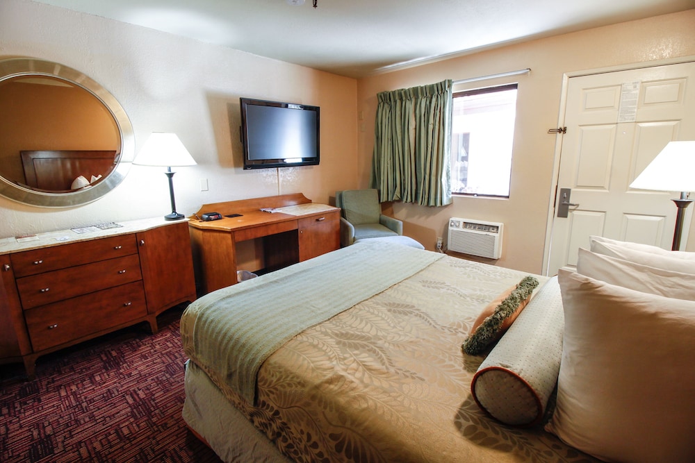 Heritage Inn La Mesa - photo 15