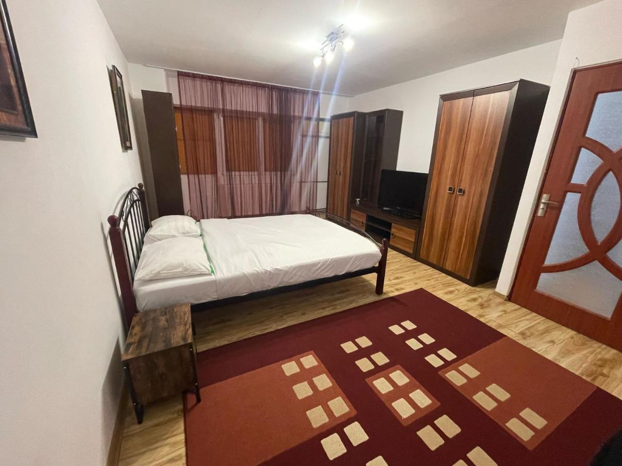 Redwood studio central — 4-Star Luxury Hotel in Bucharest, Romania