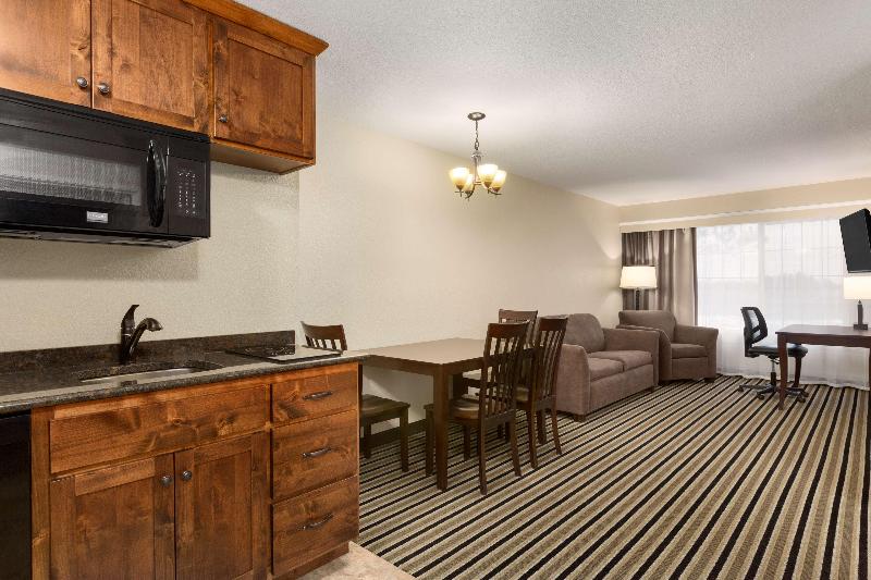 Country Inn & Suites By Radisson Little Falls Mn - photo 3