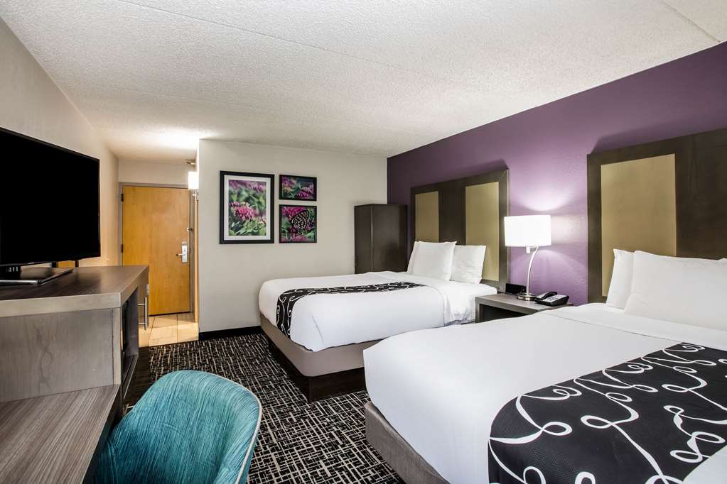 La Quinta Inn by Wyndham Davenport & Conference Center - photo 19