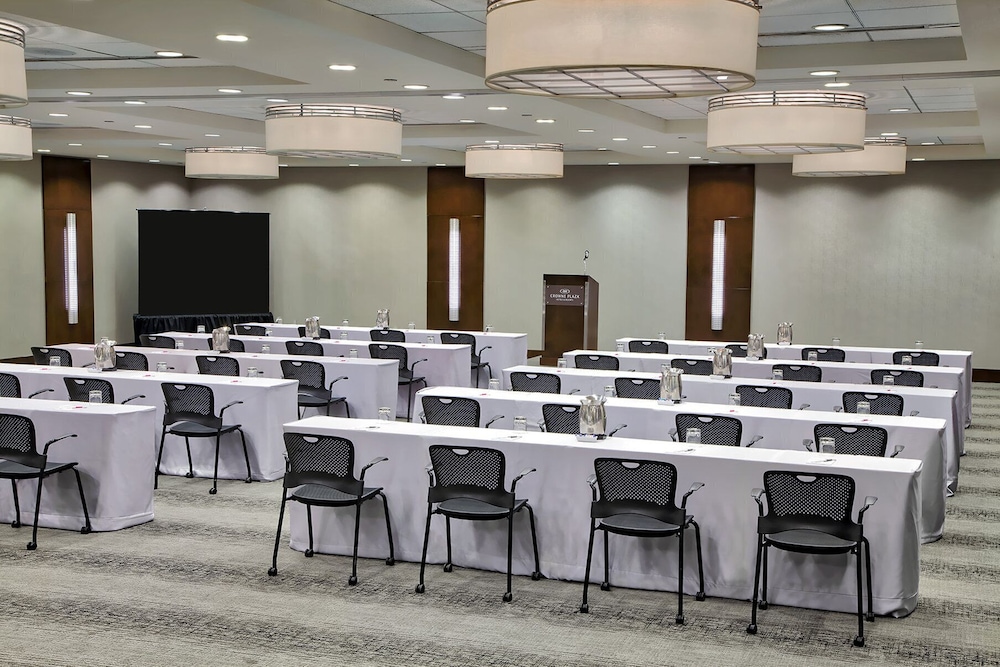 Crowne Plaza Chicago West Loop by IHG - photo 44