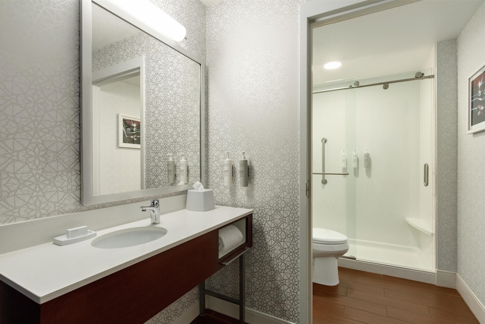 Hampton Inn Deadwood at Tin Lizzie Gaming Resort - photo 31