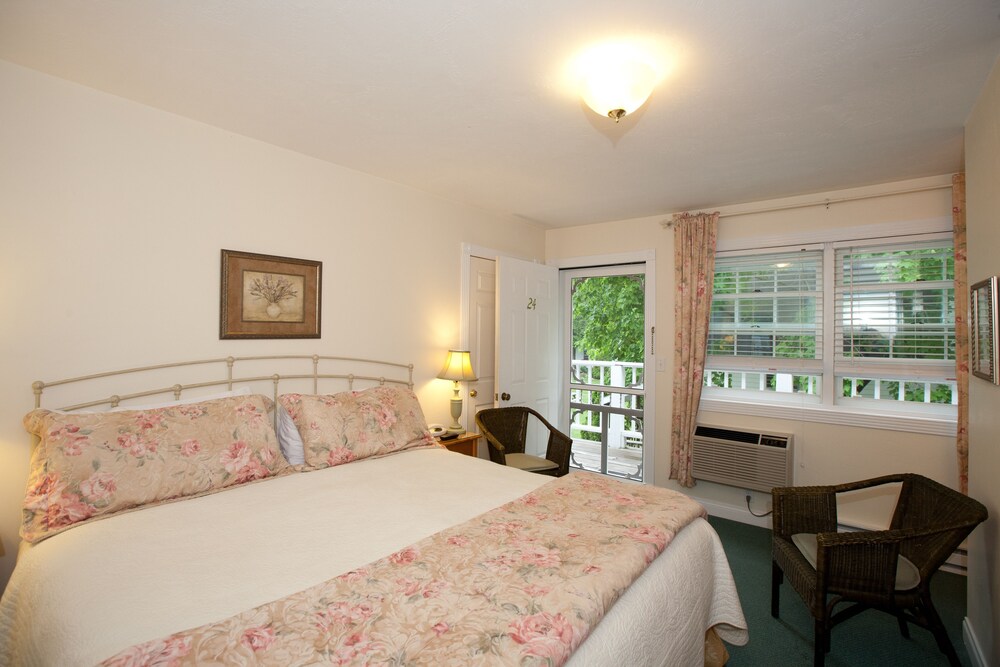 Cedar Court Inn - photo 10