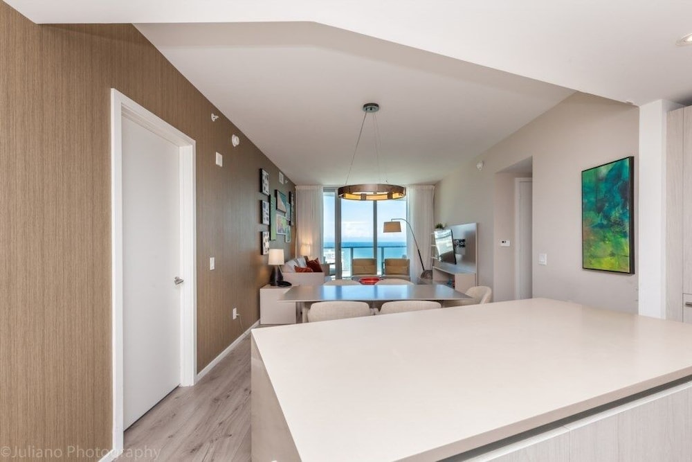 Hyde Beach Luxury resort 2 Bedroom Condo by RedAwning - photo 34