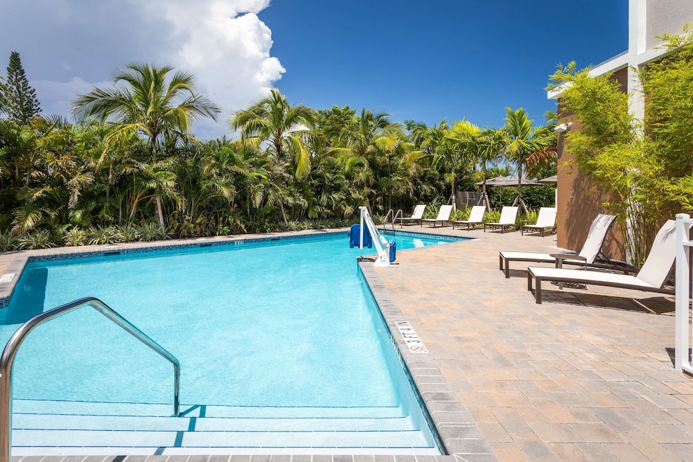 Hilton Garden Inn Homestead - photo 23