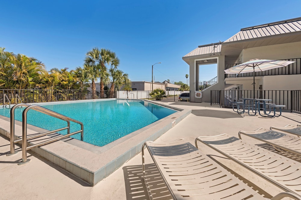 Red Roof Inn Kissimmee FL - photo 22