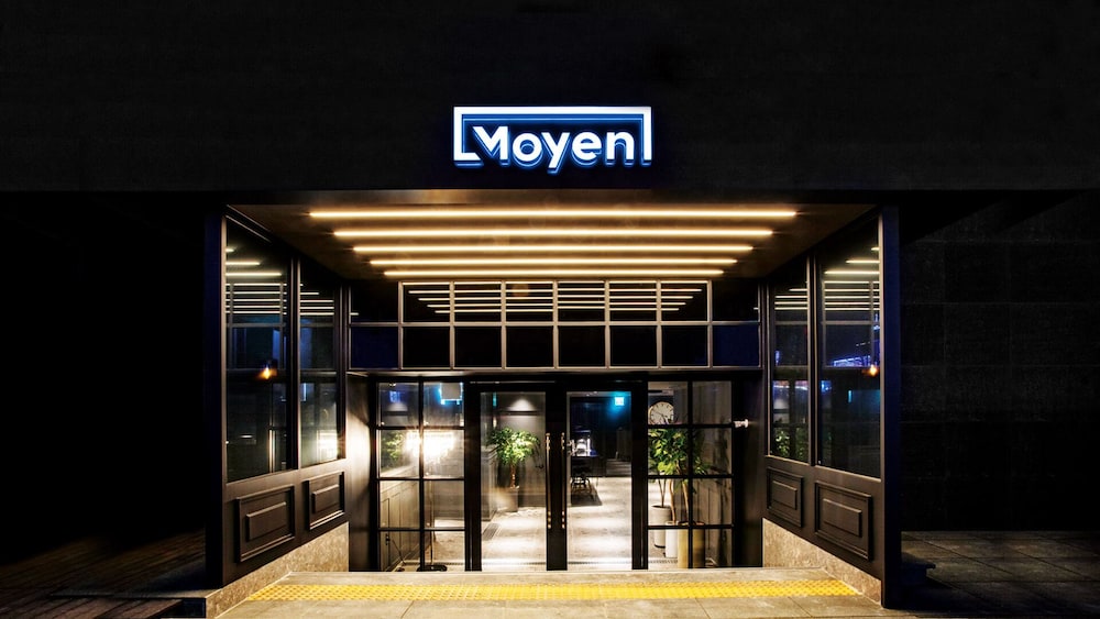 Moyen Hotel in Sokcho, South Korea