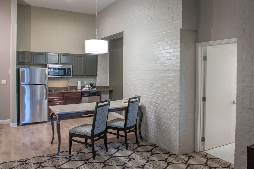 Hampton Inn and Suites New Orleans Convention Center - photo 32