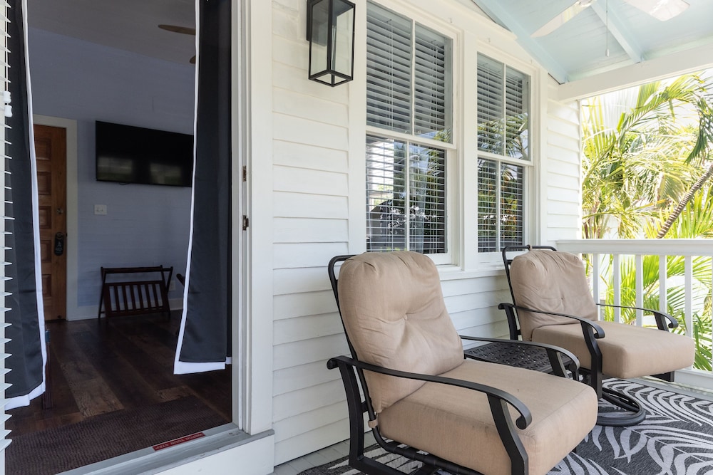 The Porch on Frances Inn Adults Exclusive - photo 36