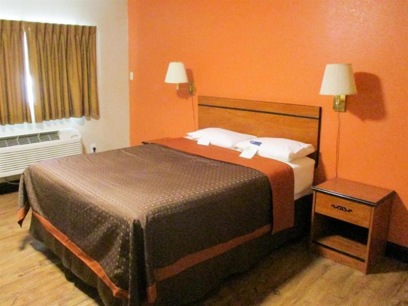 Rodeo Lodge - photo 9