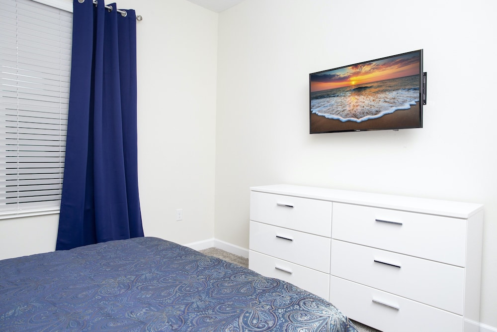 Fabulous 5Bd Single Family at Champions Gate Resort 8988 - photo 5
