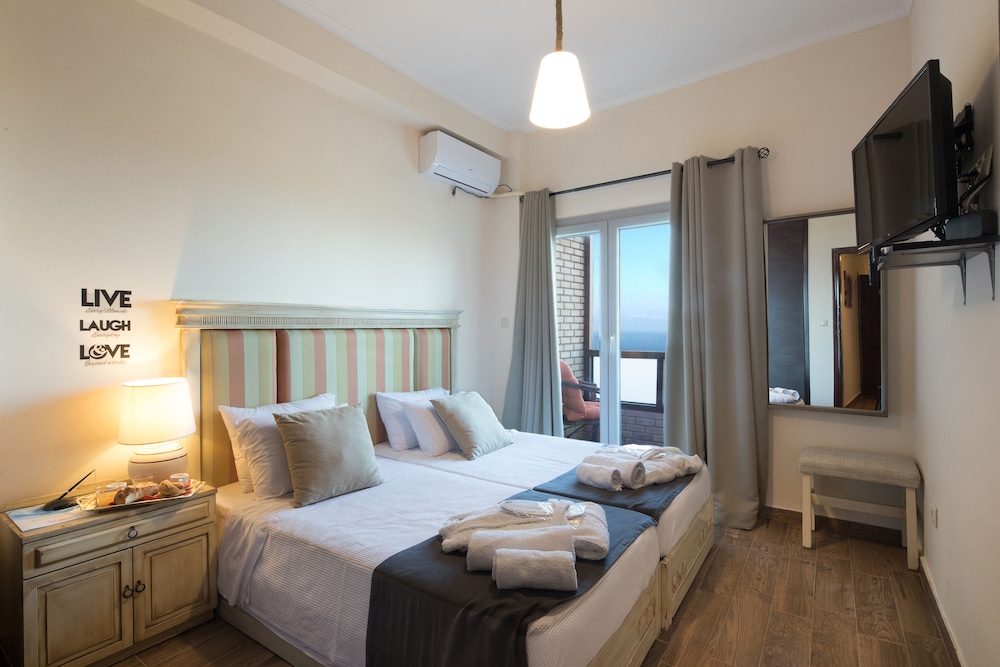Melina Bay House — 4-Star Luxury Hotel in Corfu, Greece