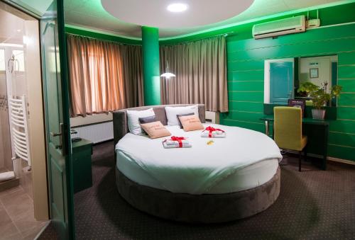 Guesthouse Villa Modex — 4-Star Luxury Hotel in Paracin, Serbia