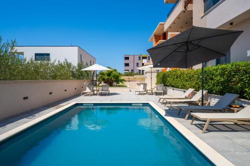 Sea Bay View apartment Appartement avec piscine et magnifique vue sur mer — 4-Star Luxury Hotel in Sveti Filip I Jakov, Croatia