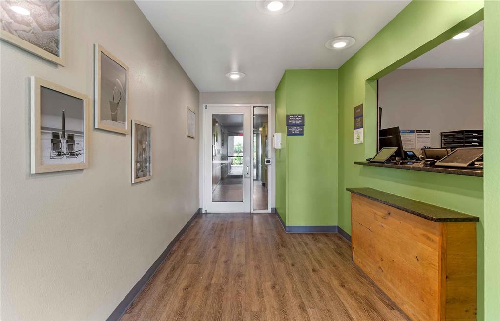 WoodSpring Suites Fort Myers Southeast - photo 4
