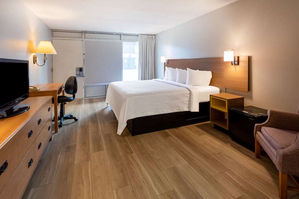 Days Inn Birch Run - photo 17