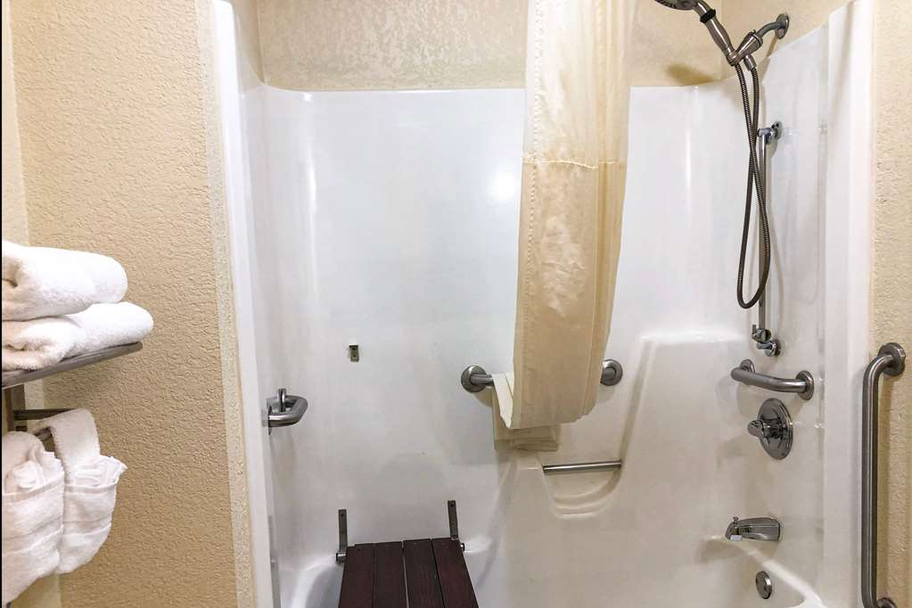 Quality Inn I 70 at Wanamaker - photo 15
