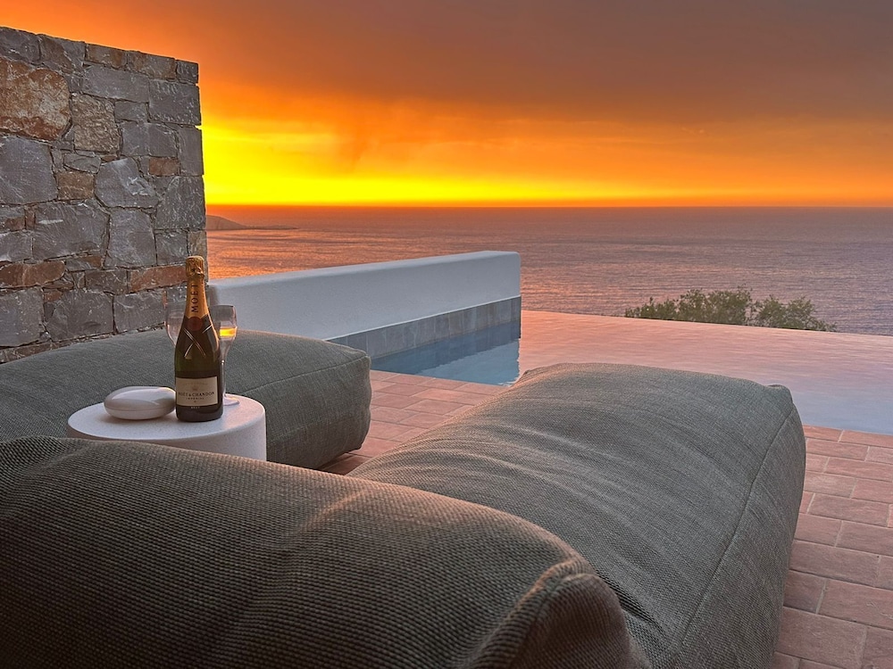 Maison Meltem — 4-Star Luxury Hotel in Irakleion, Greece