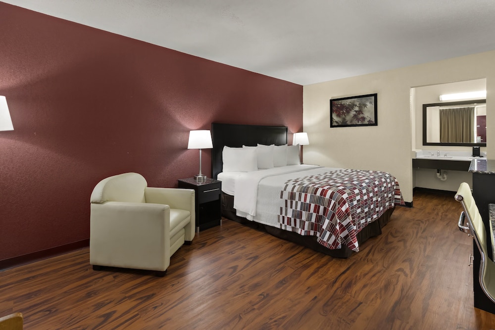 Red Roof Inn & Suites Cave City - photo 9