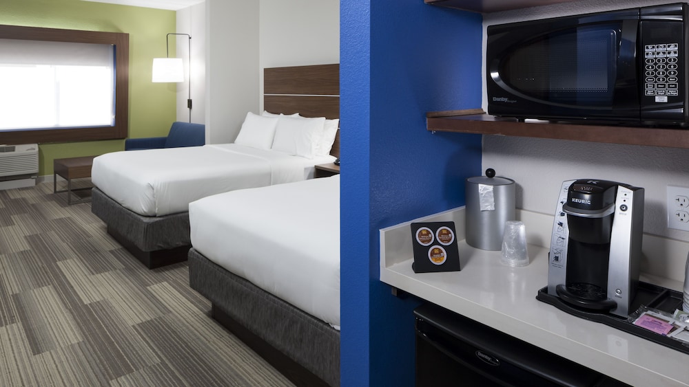 Holiday Inn Express & Suites Orlando at SeaWorld by IHG - photo 24