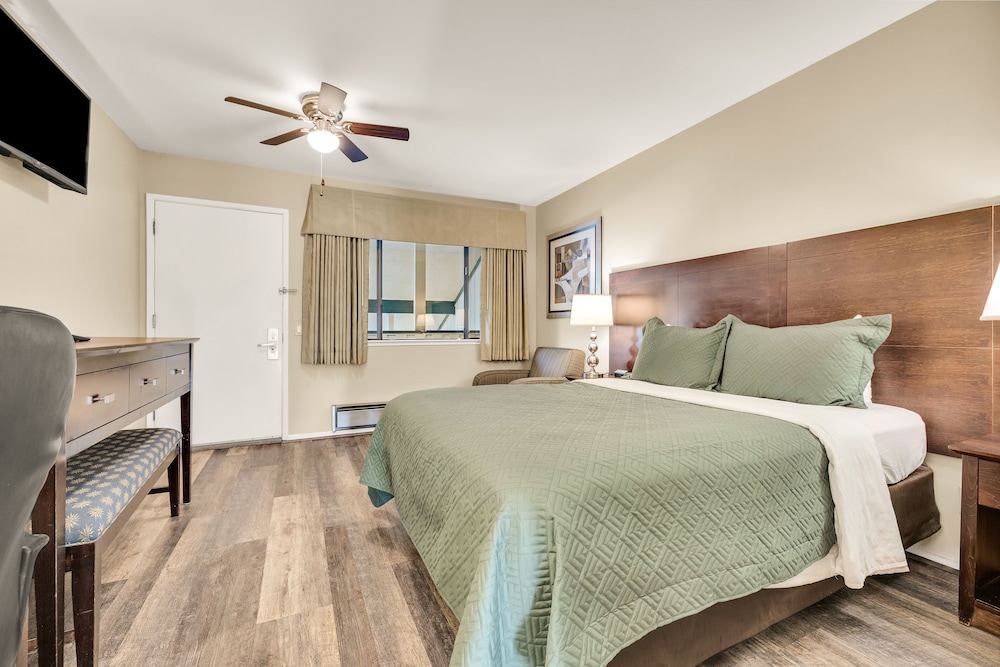 Scottish Fairway Inn - photo 20