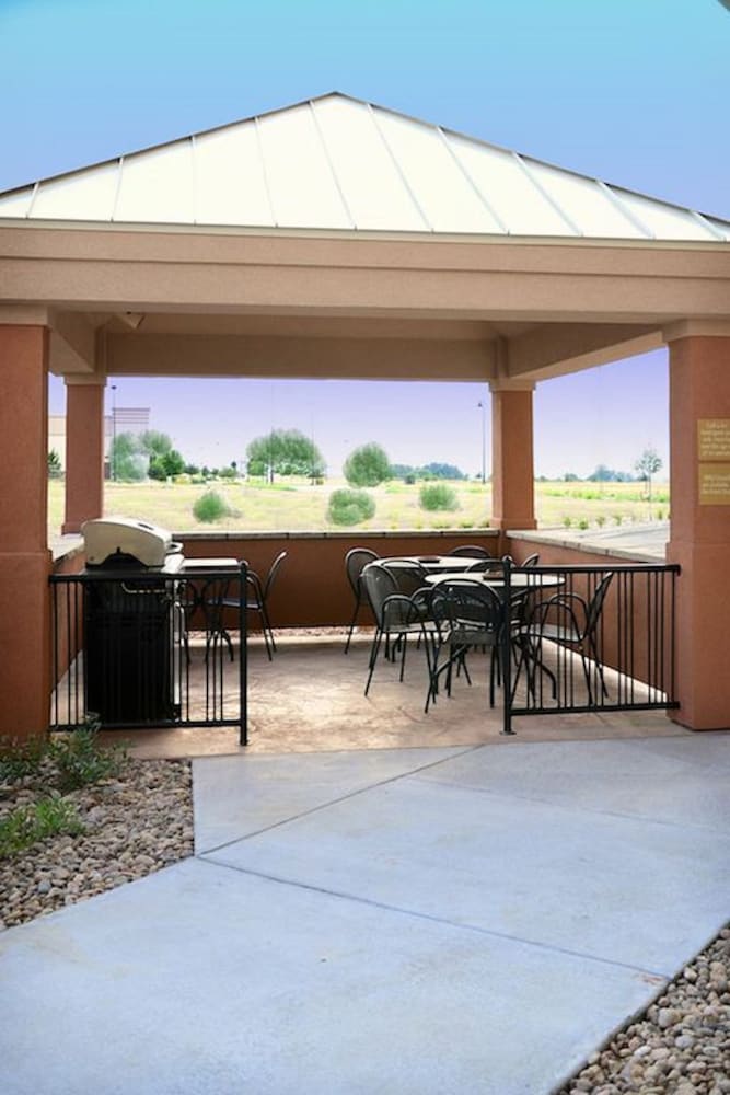 Candlewood Suites Denver Northeast Brighton by IHG - photo 32