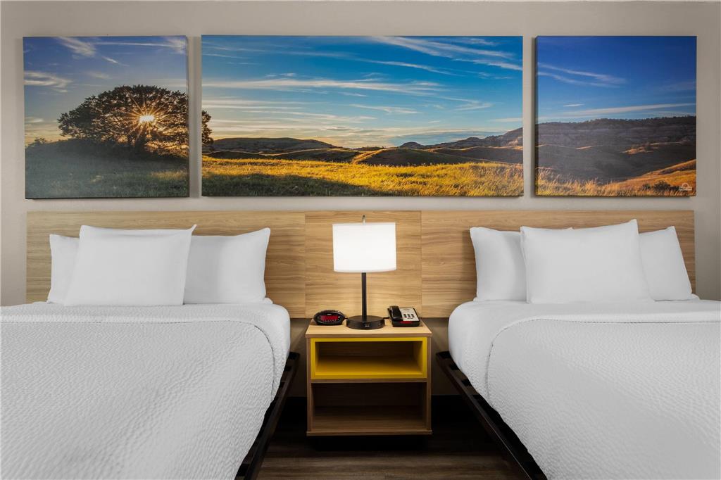 Days Inn and Suites by Wyndham Hammond IN - photo 10