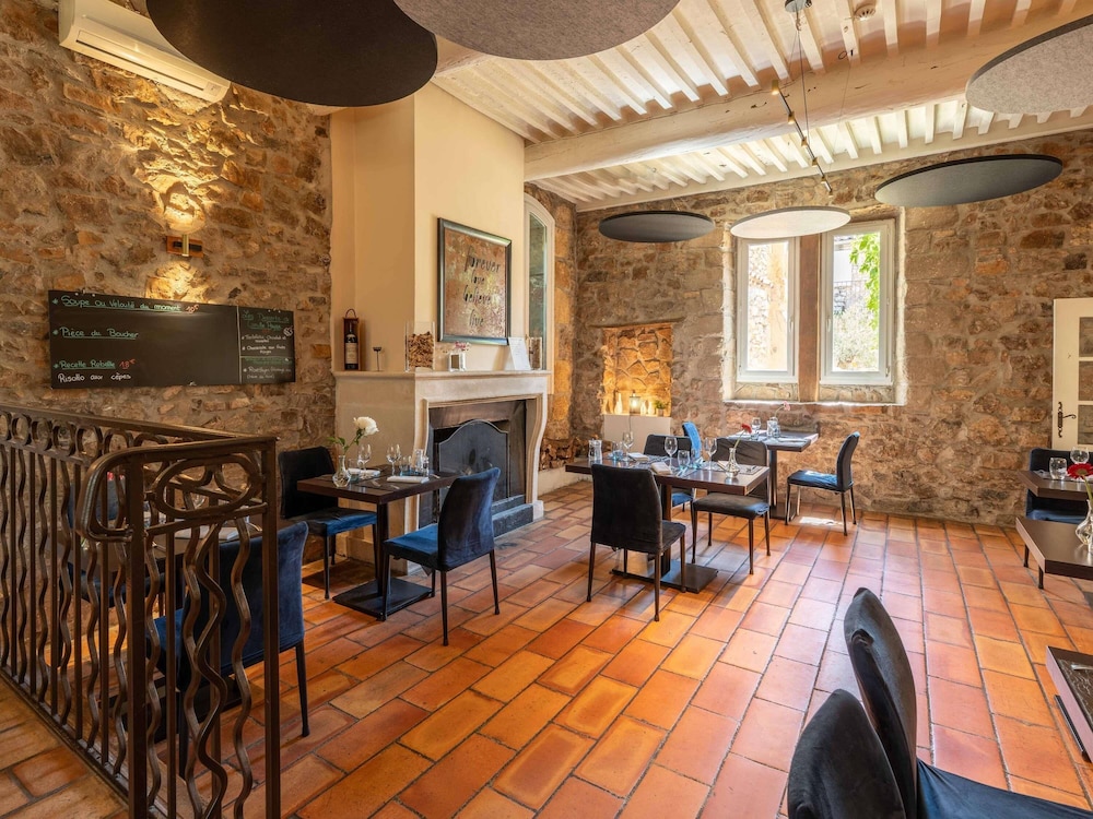 Hotel Mercure Aix en Provence Sainte Victoire — hotel in Chateauneuf-Le-Rouge