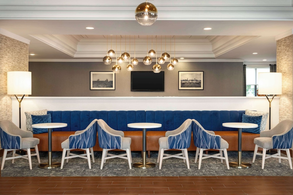 Hampton Inn by Hilton Boston Cambridge - photo 2