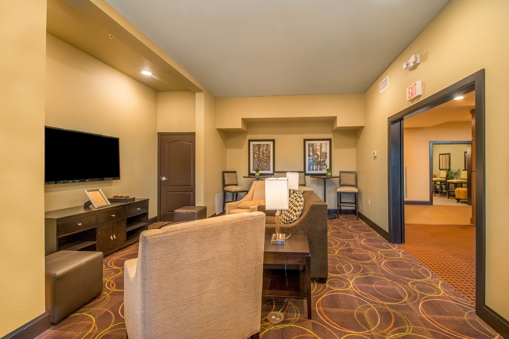Staybridge Suites Longview by IHG - photo 101