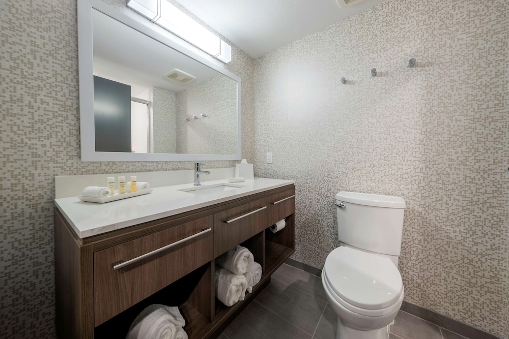 Home2 Suites by Hilton Portland Hillsboro - photo 41