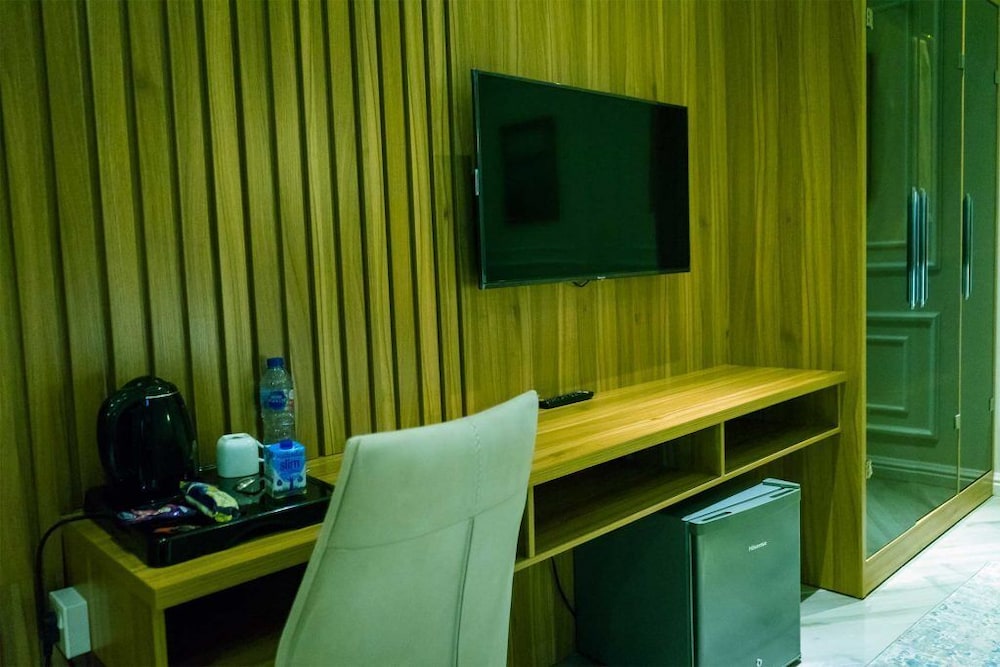 649 Suites — Asaba — photo 5