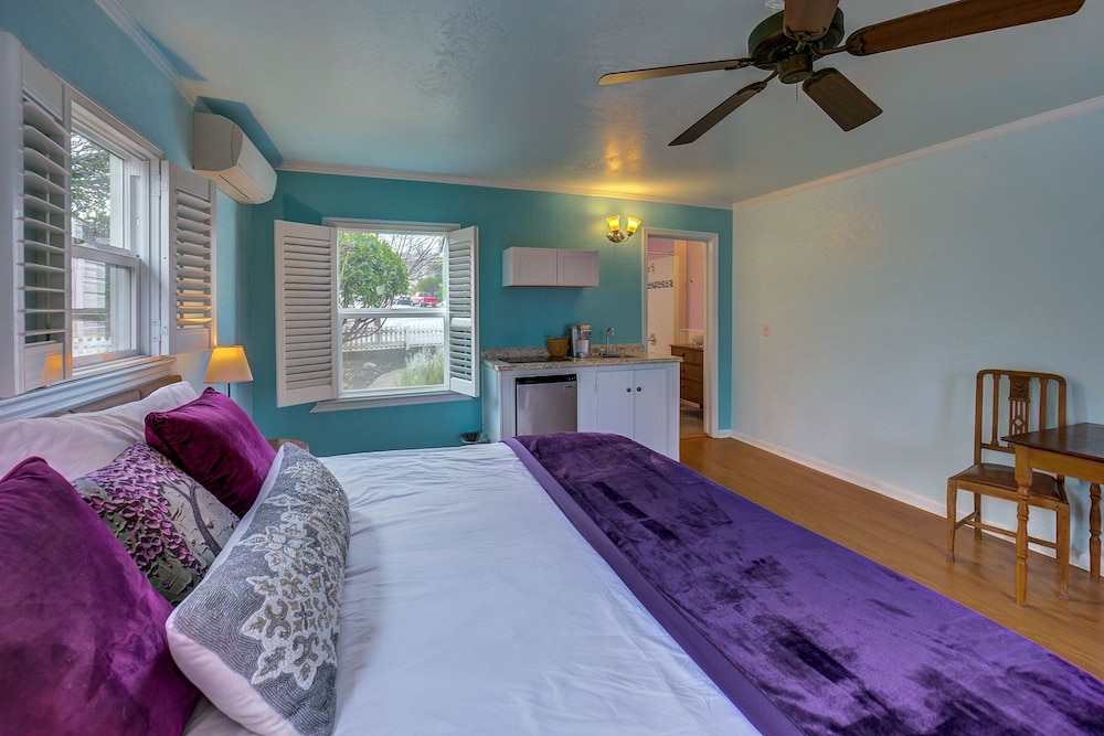 Carlisle Garden Suites - photo 29