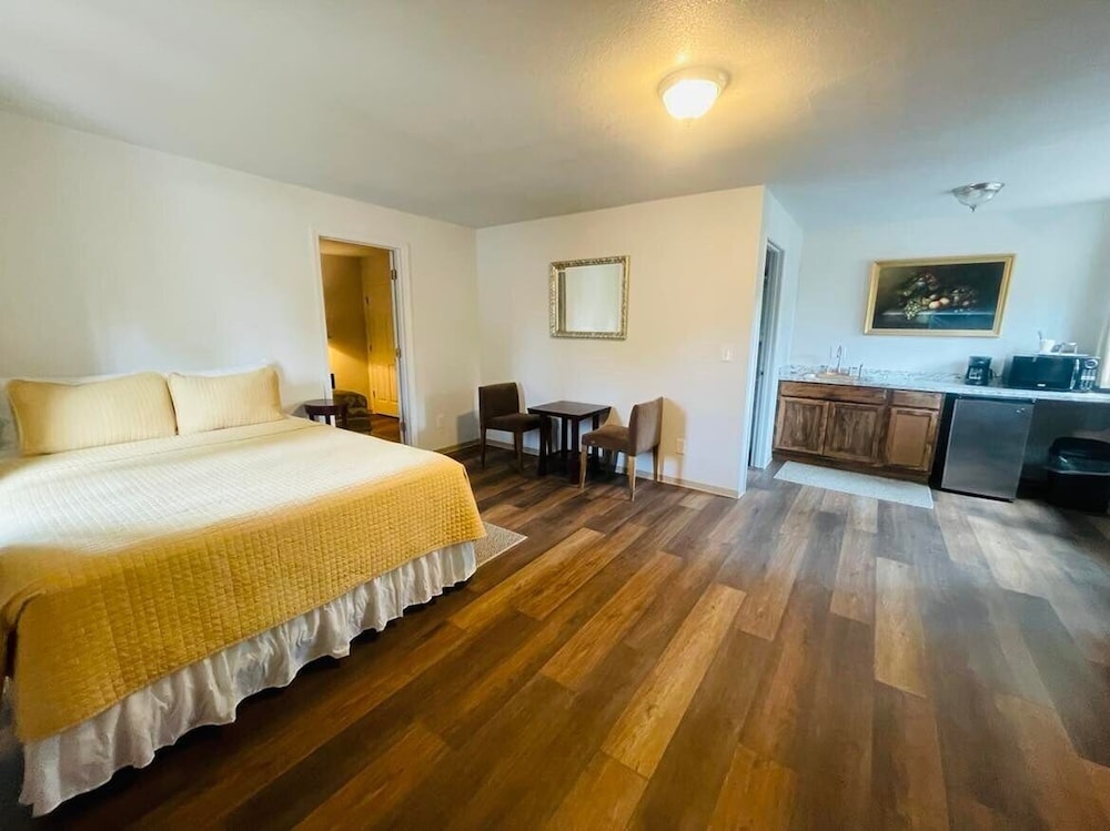 Riverfront Lodging - photo 37