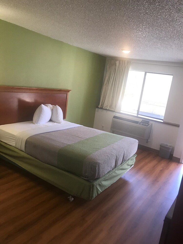 OYO Hotel Centralia - photo 8