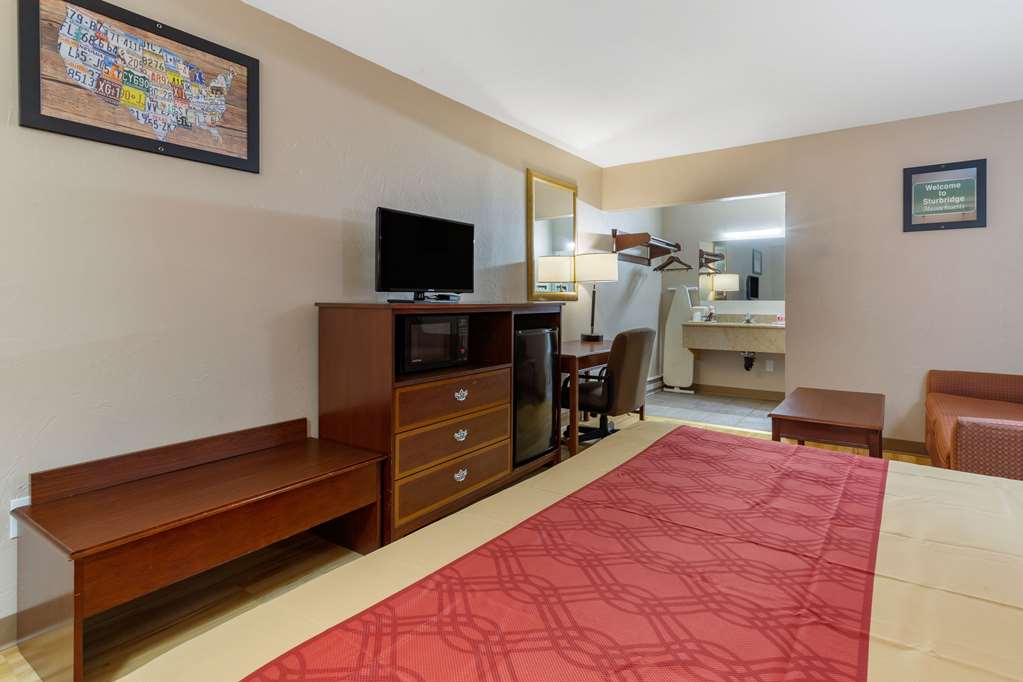 Econo Lodge Sturbridge Route 20 - photo 26
