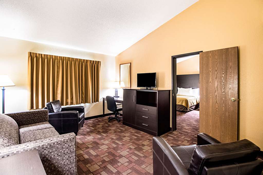 Econo Lodge Watertown - photo 21
