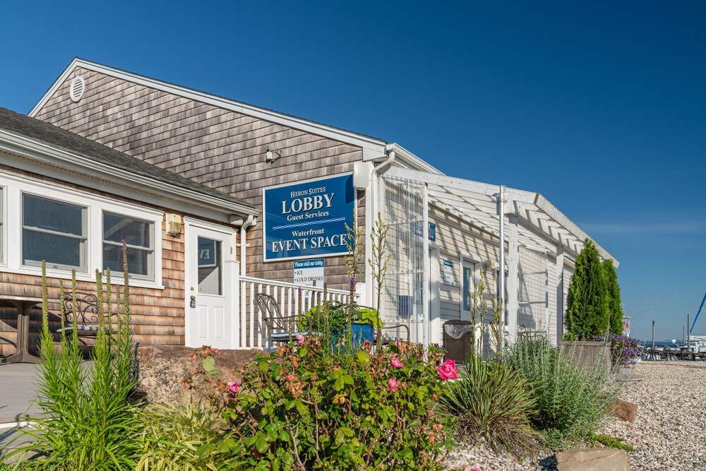 Heron Suites - photo 20