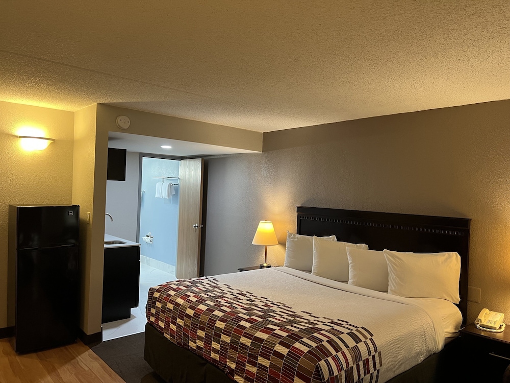 Red Roof Inn & Suites Mt Holly McGuire AFB - photo 20