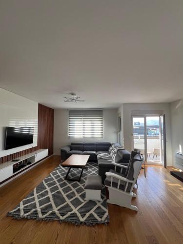 White Homes 7 Central Point — 4-Star Luxury Hotel in Podgorica, Montenegro