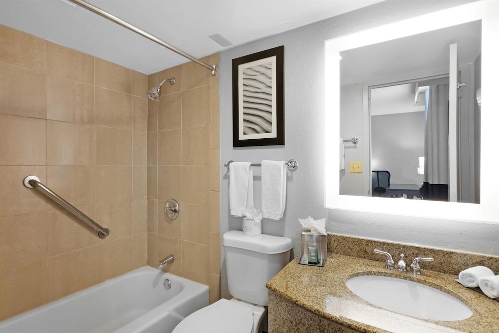 DoubleTree by Hilton Palm Beach Gardens - photo 20