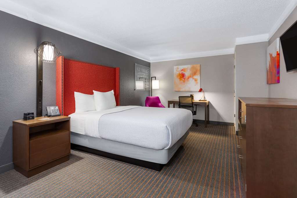 La Quinta Inn by Wyndham Pensacola - photo 17