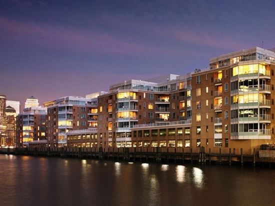 Luxy Suites Harborside — 4-Star Luxury Hotel in Jersey City, United States