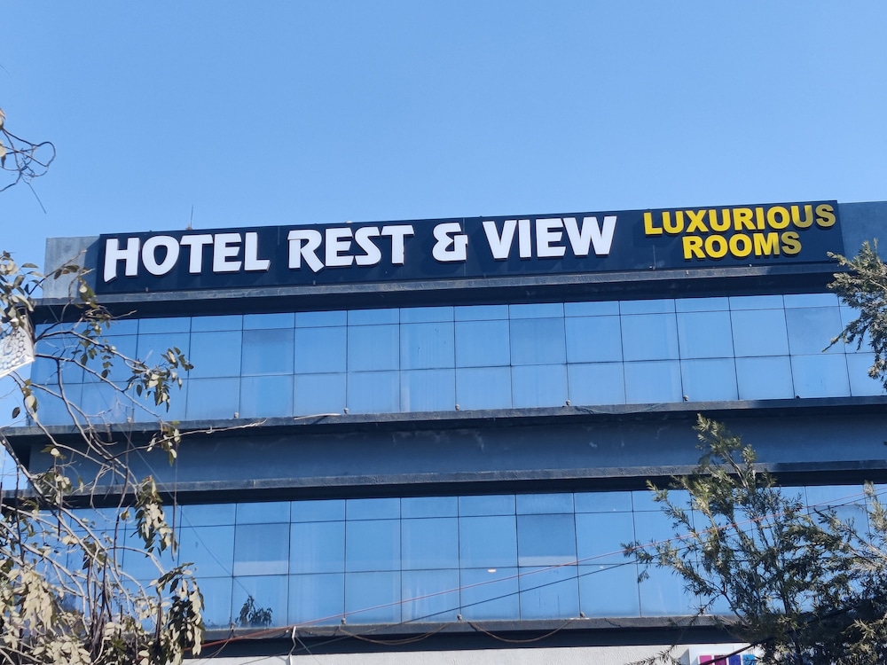 Hotel Restandview in Anand, India