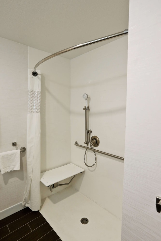 Hampton Inn Billings - photo 15