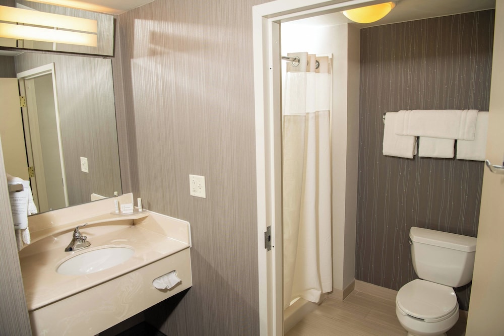 Courtyard by Marriott Erie - photo 19