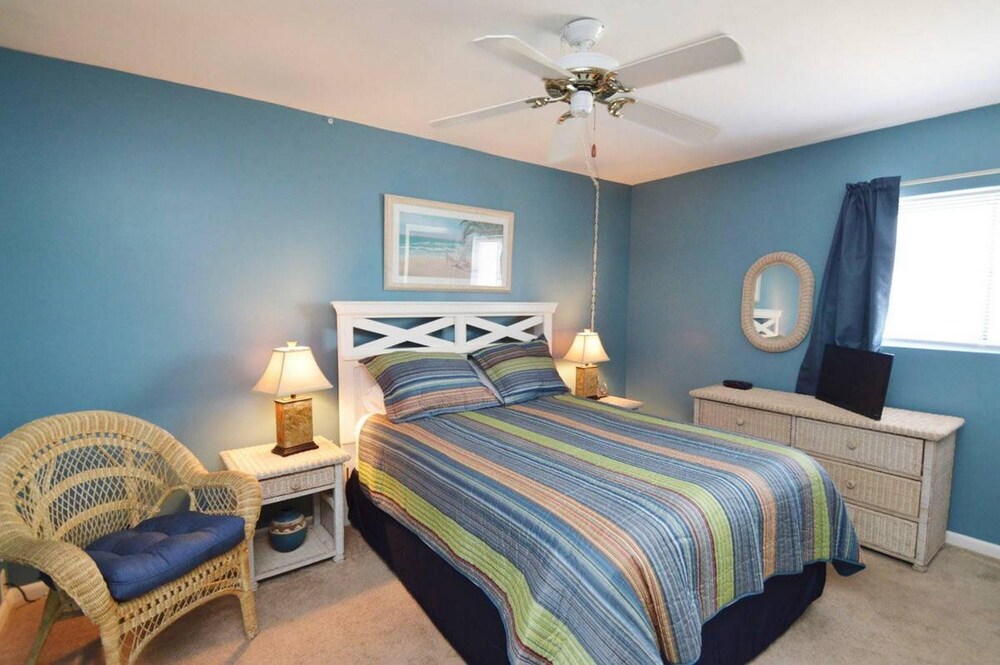 Gulf Tower by Bender Vacation Rentals - photo 15