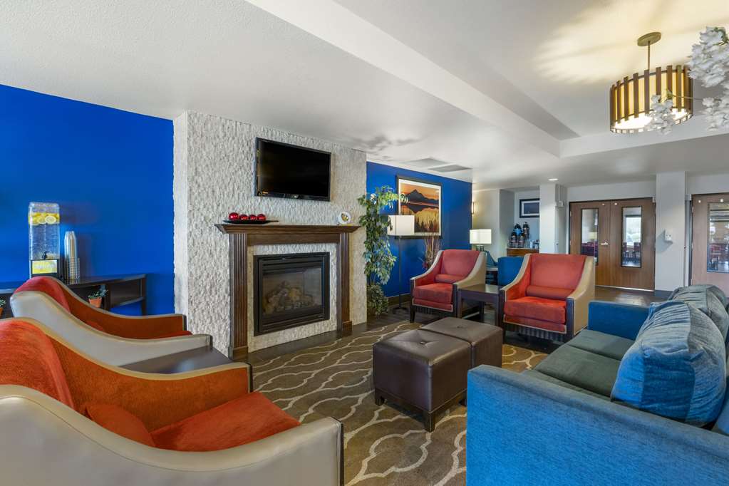 Comfort Suites Redding Shasta Lake - photo 6